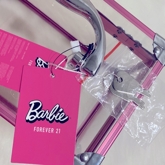 Barbie Pink Make Up Train Case NWT Excellent Condition HTF - Picture 3 of 12